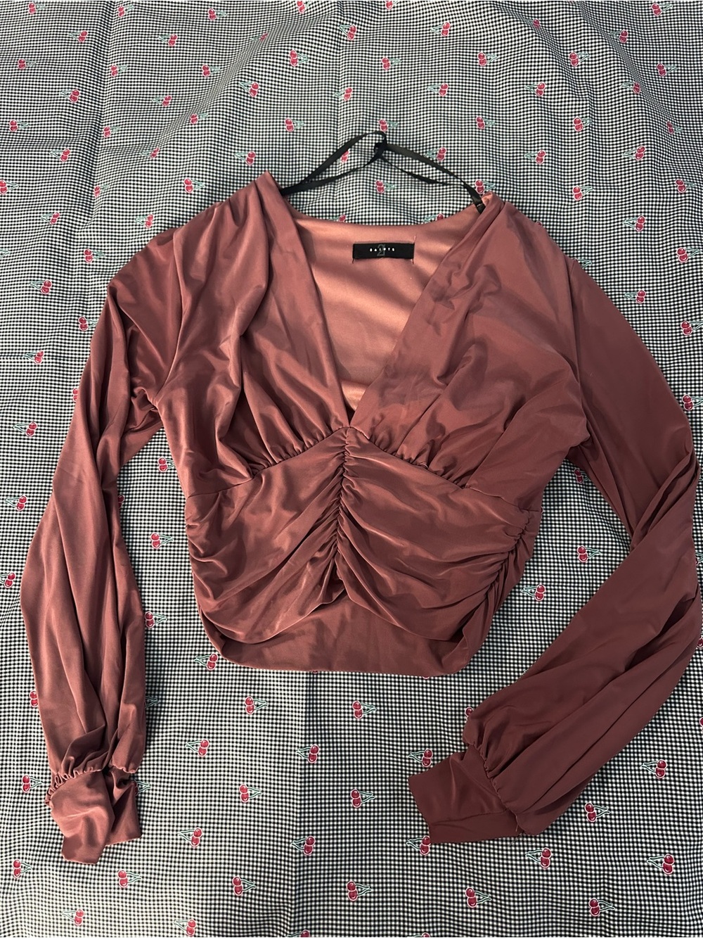 Ruched Satin V‑Neck Crop Top in Dusty Rose